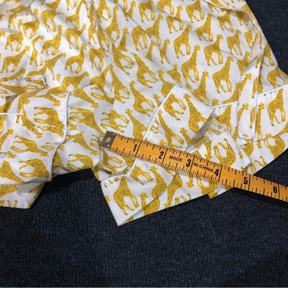 Isaac Mizrahi Yellow & White Giraffe Short Sleeve & Shorts Pajama Set Size Small - Picture 16 of 16